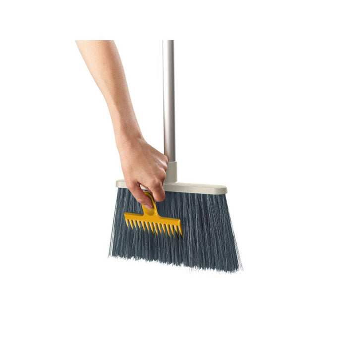 Joseph Joseph CleanTech Wall-Mounted Broom