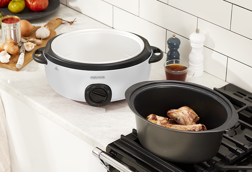 Morphy Richards 6.5L 'Sear and Stew' Slow Cooker - White