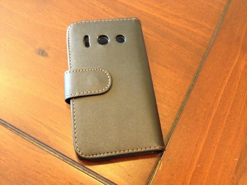 Telecom Y300 Leather Case 8GB MicroSD Card