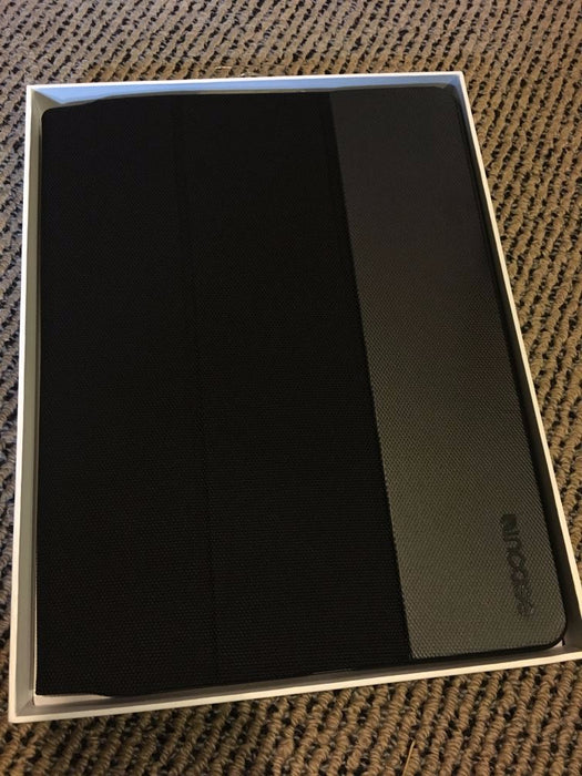 Incase Apple iPad Pro 10.5" Book Jacket Revolution Case BLACK INPD200307-BLK